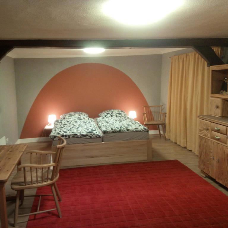 Gemuetliche Gaestezimmer In Einem Neu Sanierten Fachwerkhaus Sachsenheim Ngoại thất bức ảnh